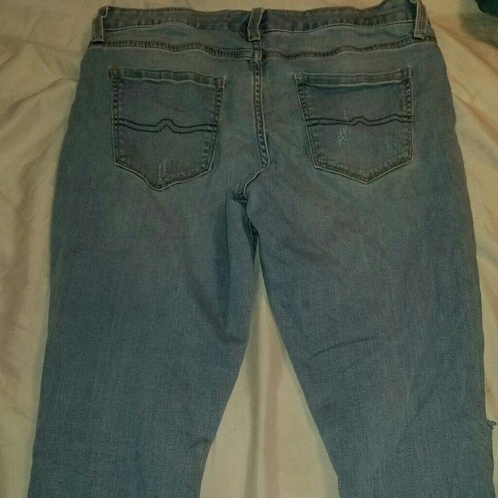 Capris - Picture 3 of 4